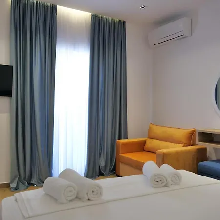 Summer Point Hotel