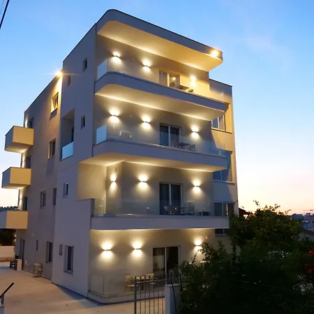 Summer Point فندق كساميل